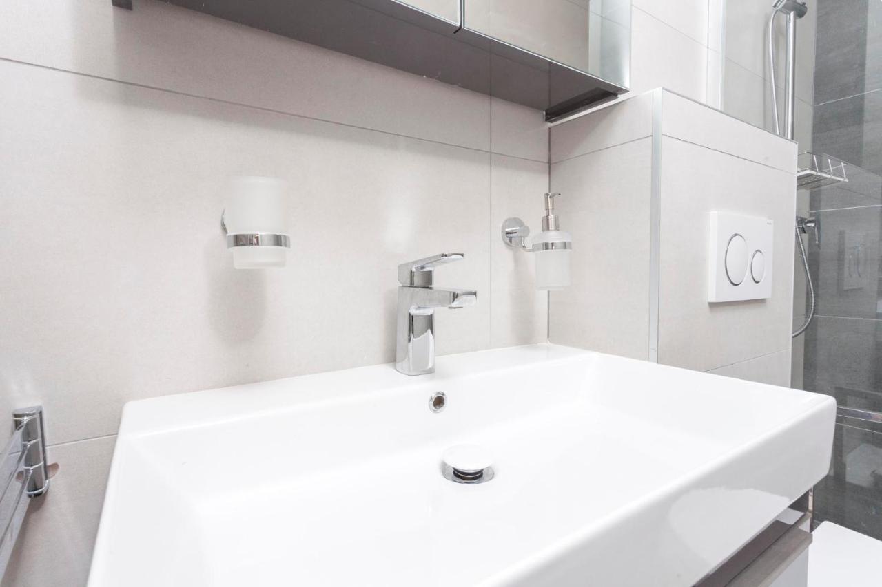 Apartmani Antiqua Živogošće エクステリア 写真