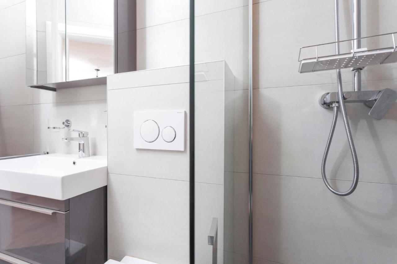 Apartmani Antiqua Živogošće エクステリア 写真