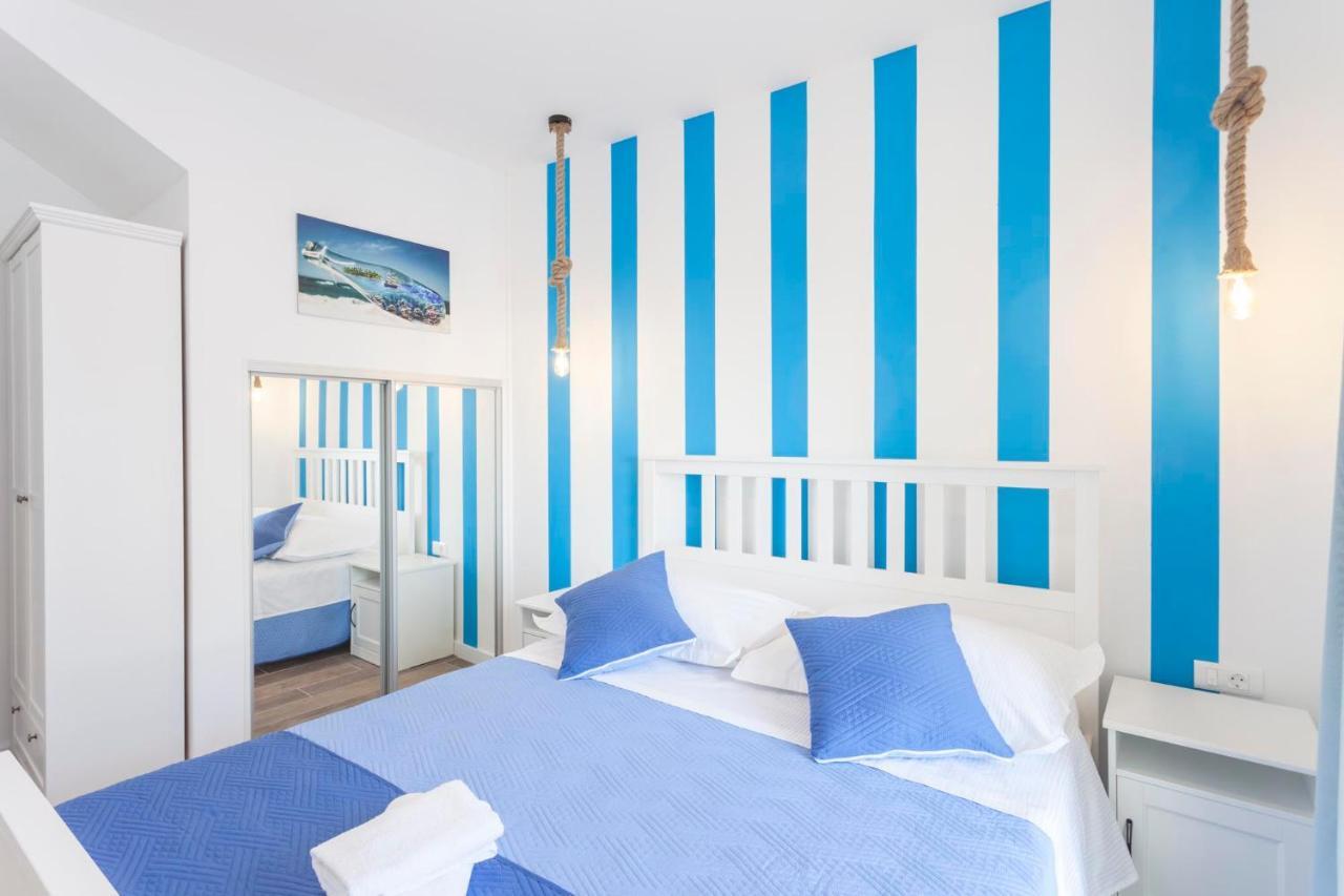 Apartmani Antiqua Živogošće エクステリア 写真