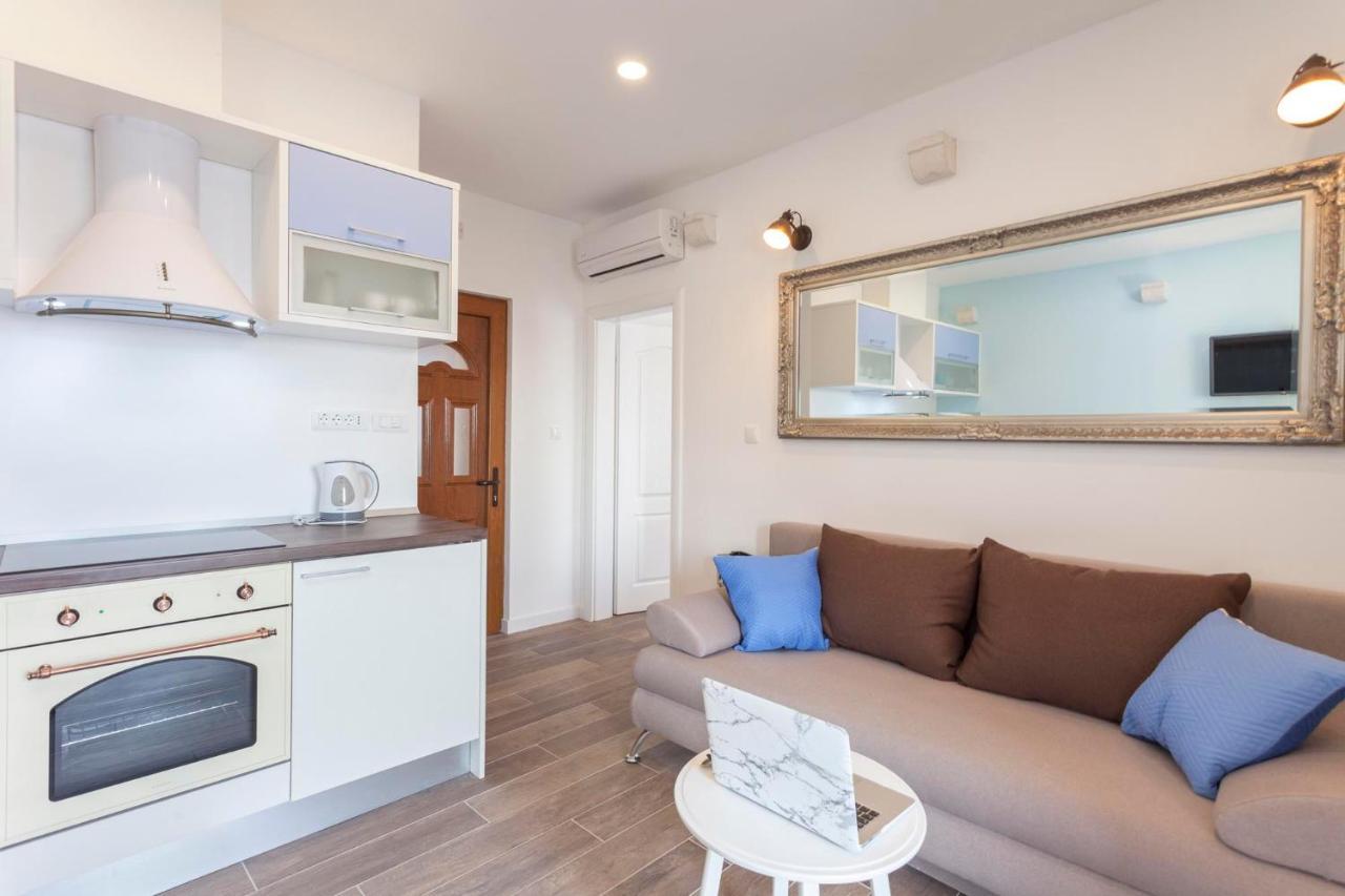 Apartmani Antiqua Živogošće エクステリア 写真